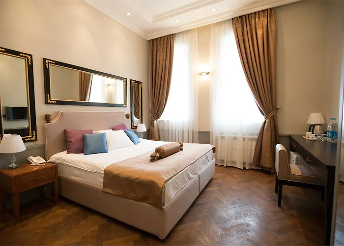Seven Rooms Boutique Hotel